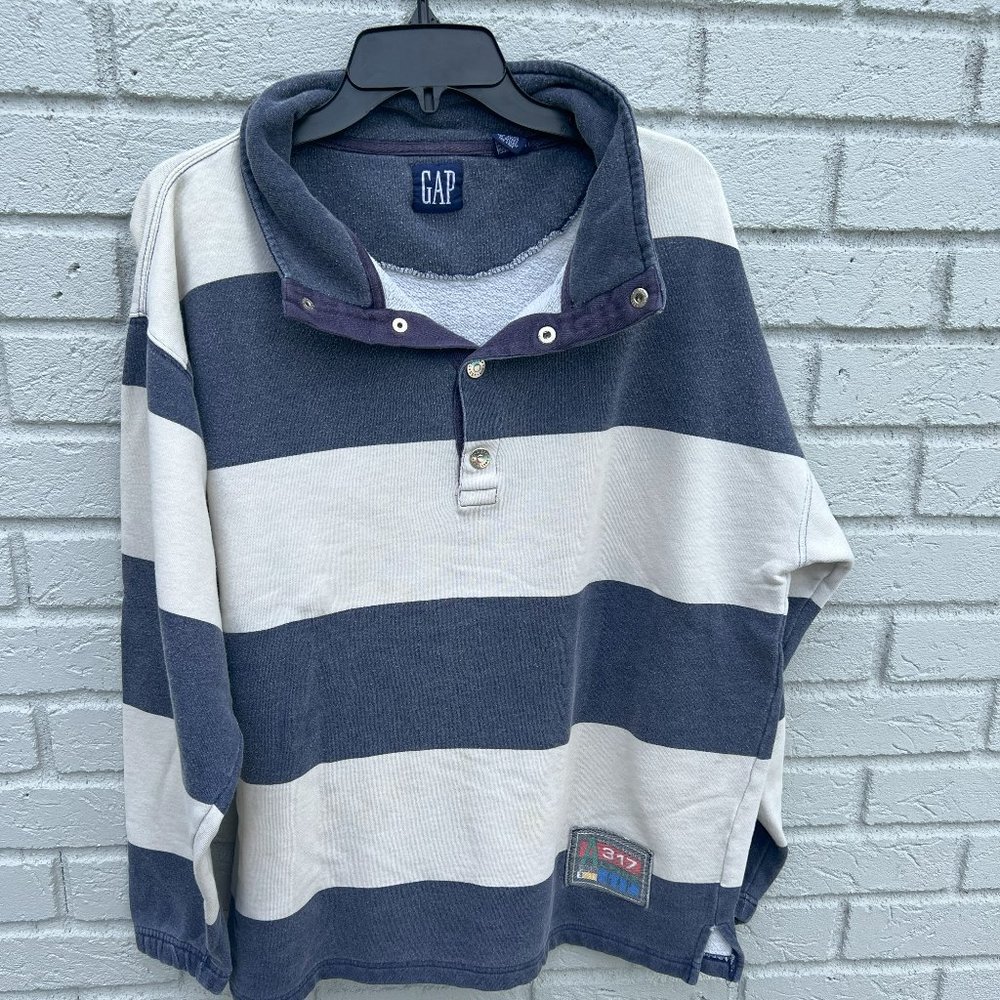 Men's Gap sweatshirt